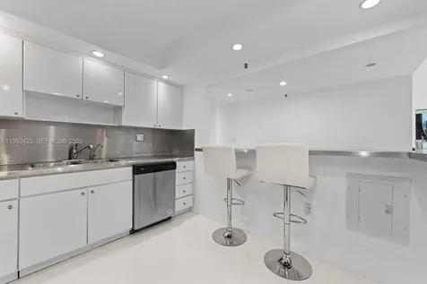1623 Collins Avenue Miami Beach FL 33139