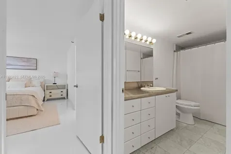 1623 Collins Avenue Miami Beach FL 33139