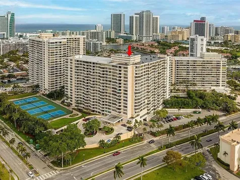 Hallandale Beach FL 33009