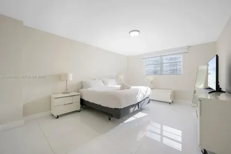 19370 Collins Avenue Sunny Isles Beach FL 33160