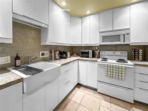 10185 Collins Avenue Bal Harbour FL 33154