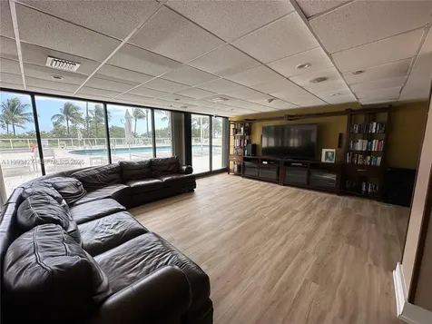 10185 Collins Avenue Bal Harbour FL 33154
