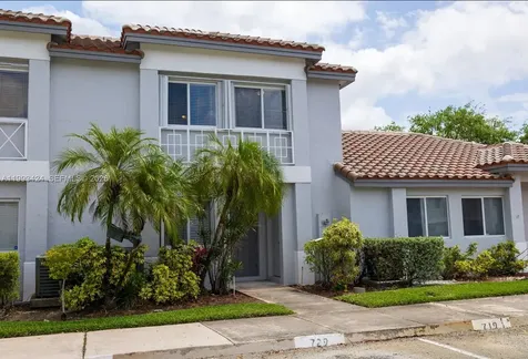 719 NW 208th Way Pembroke Pines FL 33029