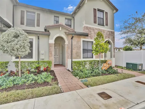 3436 W 111th Place Hialeah FL 33018