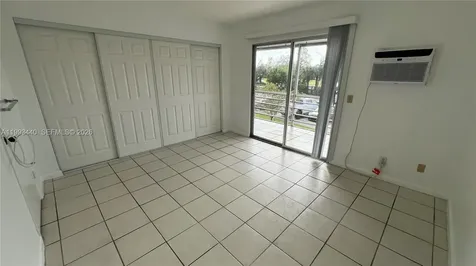 306 Newport T Deerfield Beach FL 33442