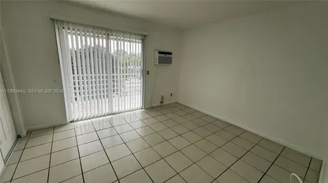 306 Newport T Deerfield Beach FL 33442