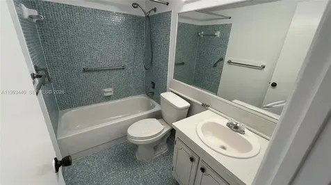 306 Newport T Deerfield Beach FL 33442