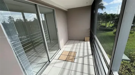 306 Newport T Deerfield Beach FL 33442