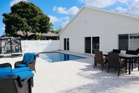 1001 Cape Cod Terrace Green Acres FL 33413