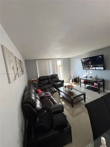 6960 Miami Gardens Drive Hialeah FL 33015