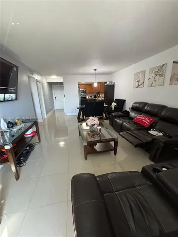 6960 Miami Gardens Drive Hialeah FL 33015