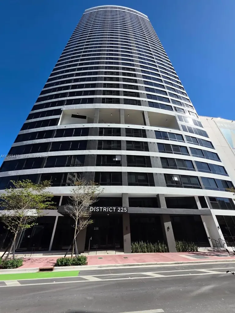 225 N Miami Avenue Miami FL 33128