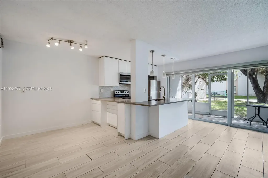 13924 SW 90th Terrace Miami FL 33186