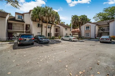 13924 SW 90th Terrace Miami FL 33186
