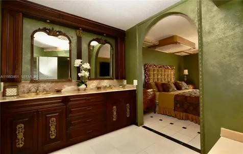 3530 Mystic Pointe Drive Aventura FL 33180