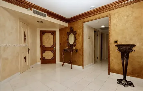 3530 Mystic Pointe Drive Aventura FL 33180