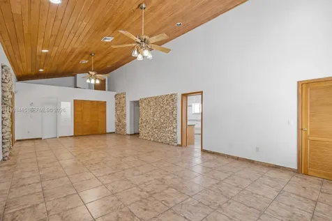 7997 SW 76th Avenue Miami FL 33143