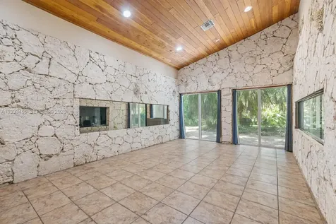 7997 SW 76th Avenue Miami FL 33143