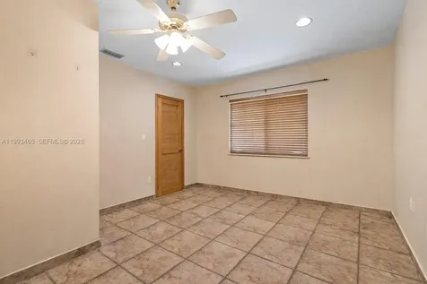 7997 SW 76th Avenue Miami FL 33143