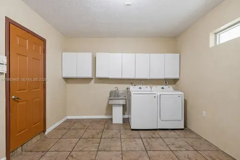 7997 SW 76th Avenue Miami FL 33143
