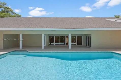 7997 SW 76th Avenue Miami FL 33143