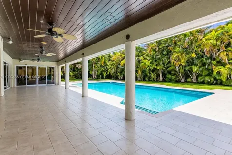 7997 SW 76th Avenue Miami FL 33143