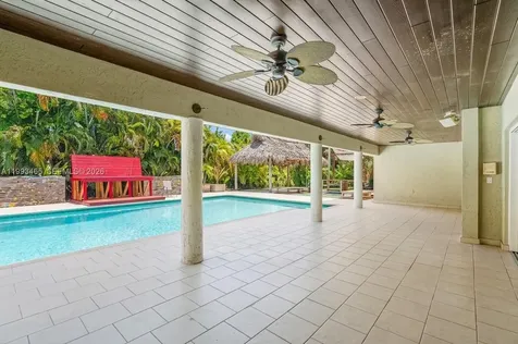 7997 SW 76th Avenue Miami FL 33143