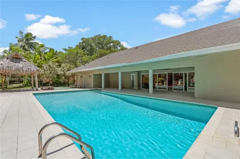 7997 SW 76th Avenue Miami FL 33143