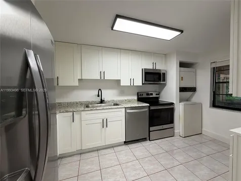 400 Commodore Drive Plantation FL 33325