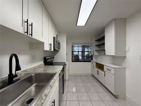 400 Commodore Drive Plantation FL 33325