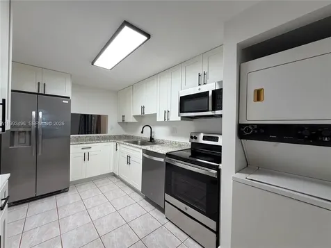 400 Commodore Drive Plantation FL 33325