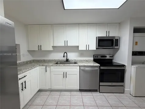 400 Commodore Drive Plantation FL 33325