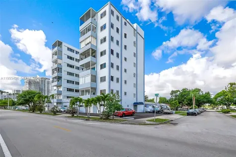 1700 Pierce Street Hollywood FL 33020