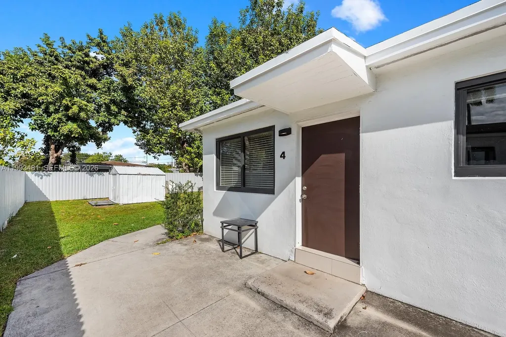 1911 NW 30th Street Miami FL 33142