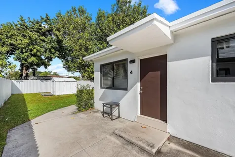 1911 NW 30th Street Miami FL 33142