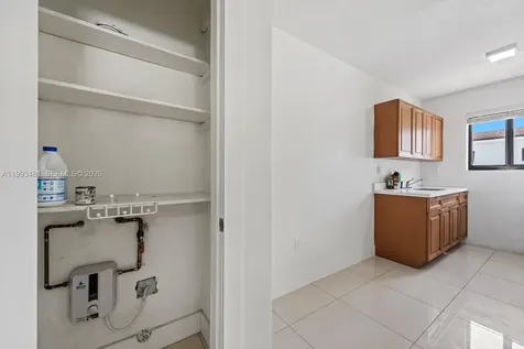 1911 NW 30th Street Miami FL 33142