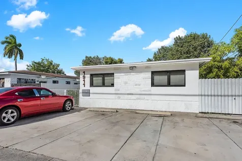 1911 NW 30th Street Miami FL 33142