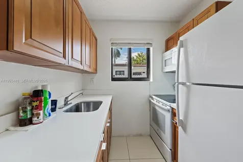 1911 NW 30th Street Miami FL 33142