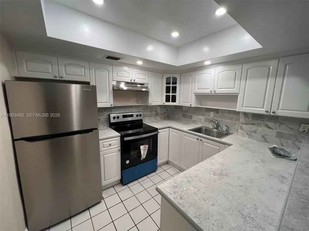 2605 NW 47th Terrace Lauderdale Lakes FL 33313