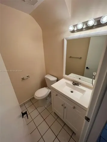 2605 NW 47th Terrace Lauderdale Lakes FL 33313