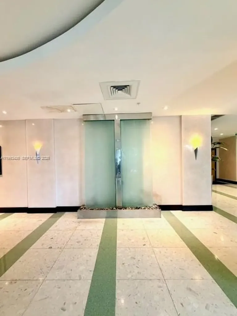 3901 S Ocean Drive Hollywood FL 33019