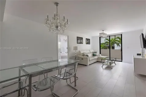 1621 Collins Avenue Miami Beach FL 33139
