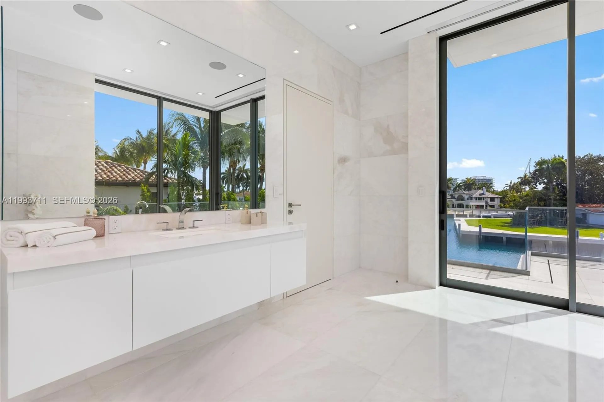 2560 Del Lago Drive Fort Lauderdale FL 33316