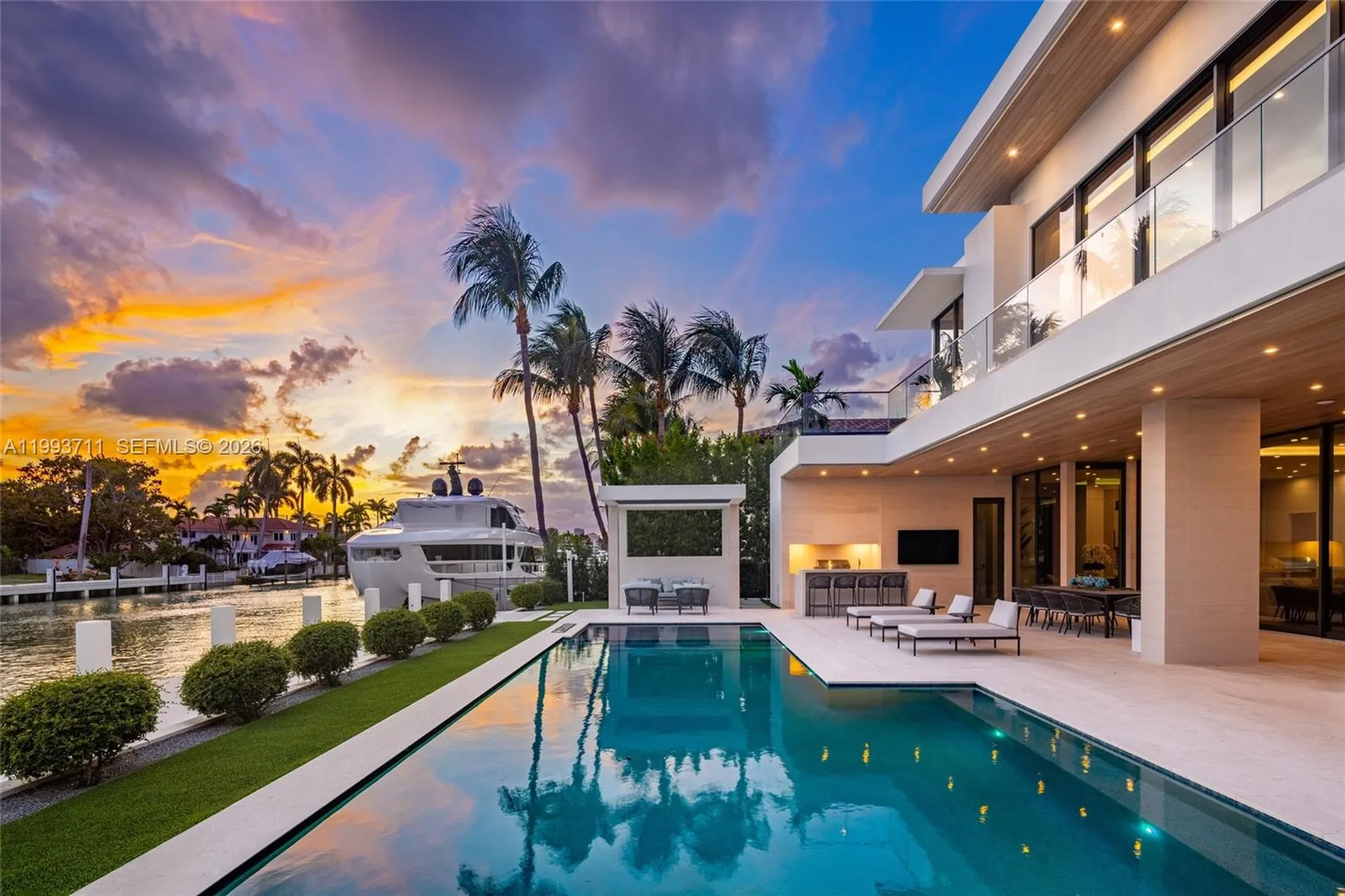 2560 Del Lago Drive Fort Lauderdale FL 33316
