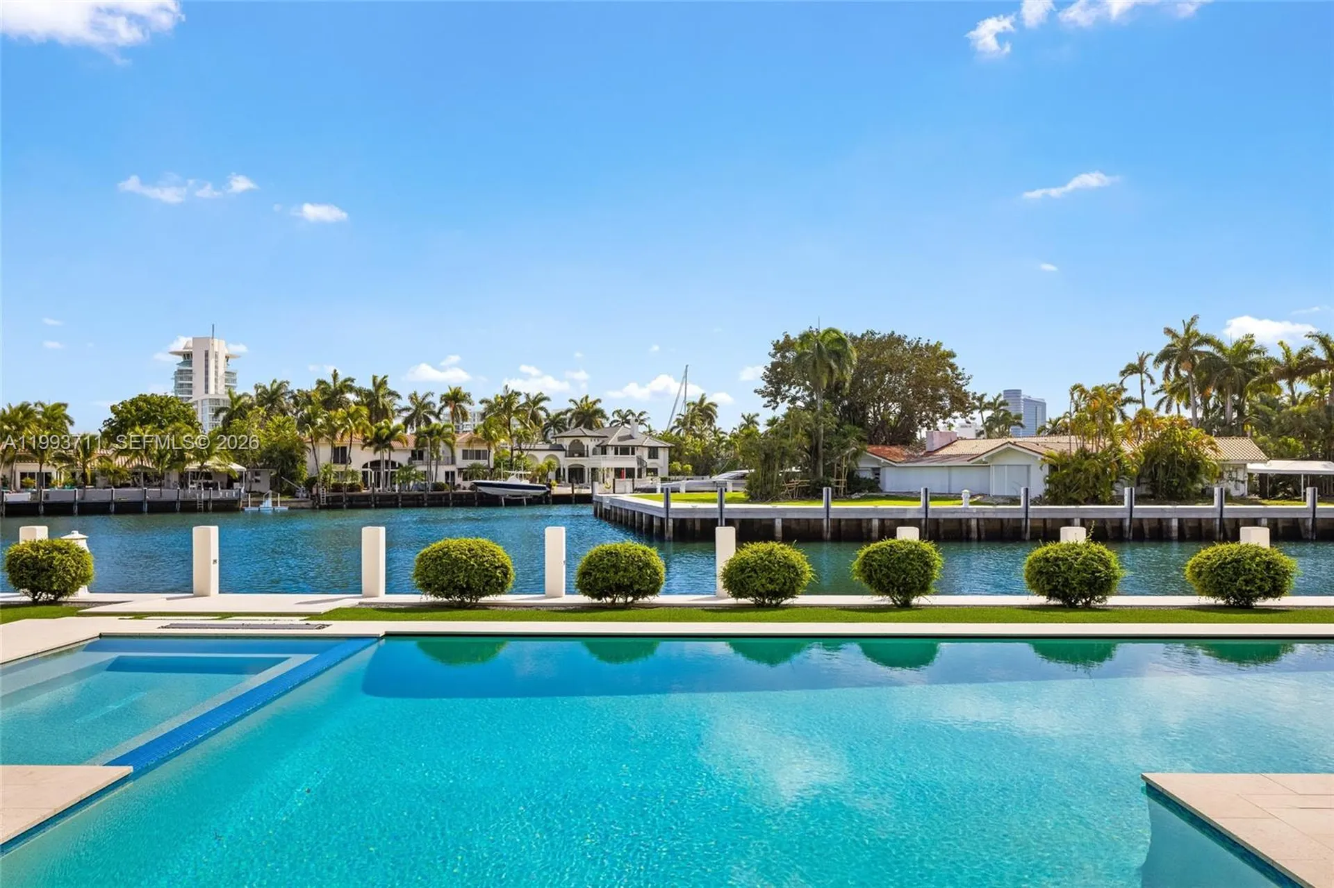 2560 Del Lago Drive Fort Lauderdale FL 33316
