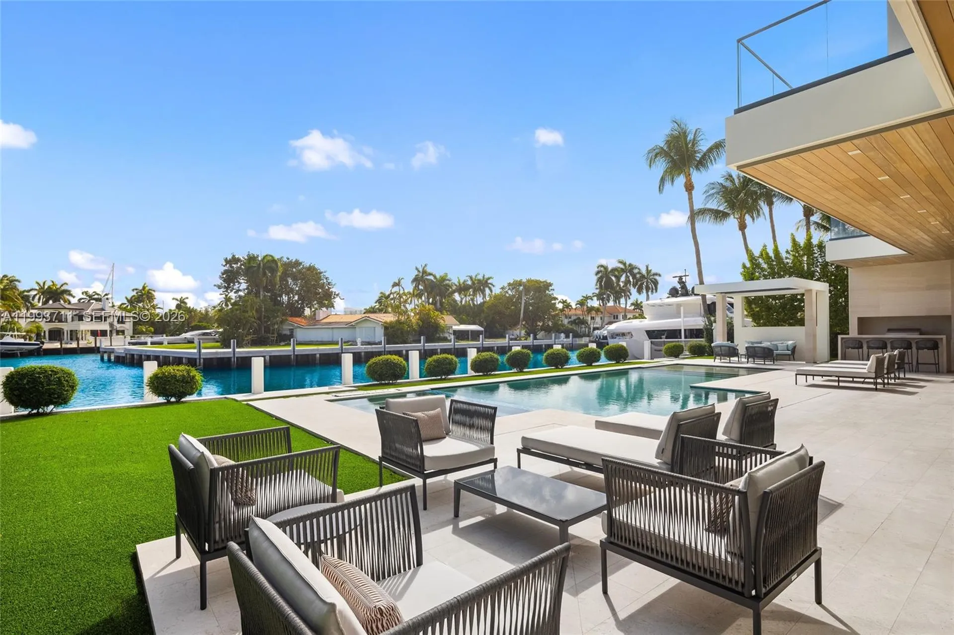 2560 Del Lago Drive Fort Lauderdale FL 33316