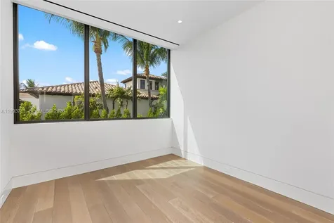 2560 Del Lago Drive Fort Lauderdale FL 33316