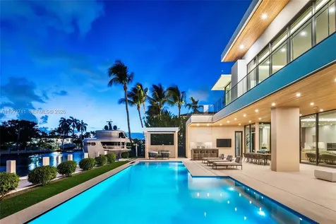 2560 Del Lago Drive Fort Lauderdale FL 33316