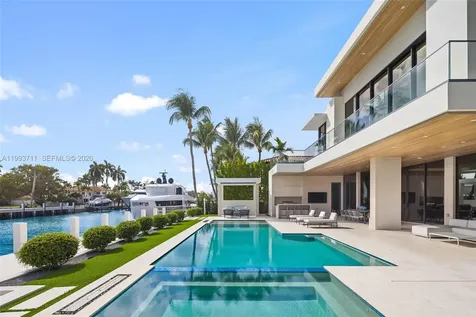 2560 Del Lago Drive Fort Lauderdale FL 33316