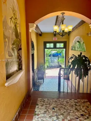 1361 Meridian Avenue Miami Beach FL 33139